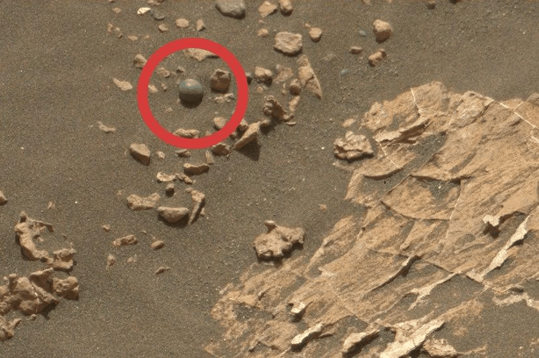 Terre de mars. Марс снимки с марсохода странные. Находки на Марсе 2022. Снимки планеты Марс с марсохода. Снимки Марса Кьюриосити.
