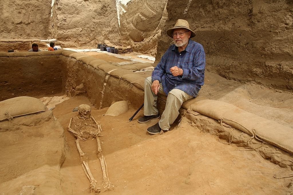 https://sciencesensei.com/wp-content/uploads/2019/07/cemetery-found-in-israel-untangles-mystery-of-the-philistines.jpg