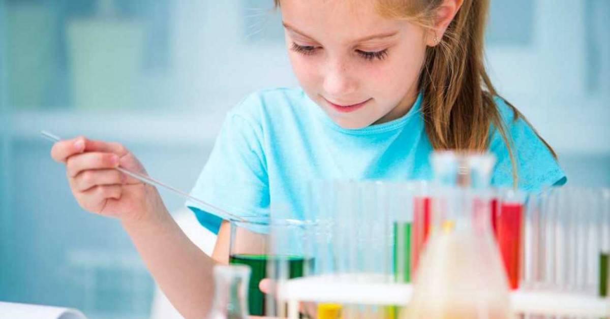 22 Fun and Educational Science Kits Parents Can Find Online