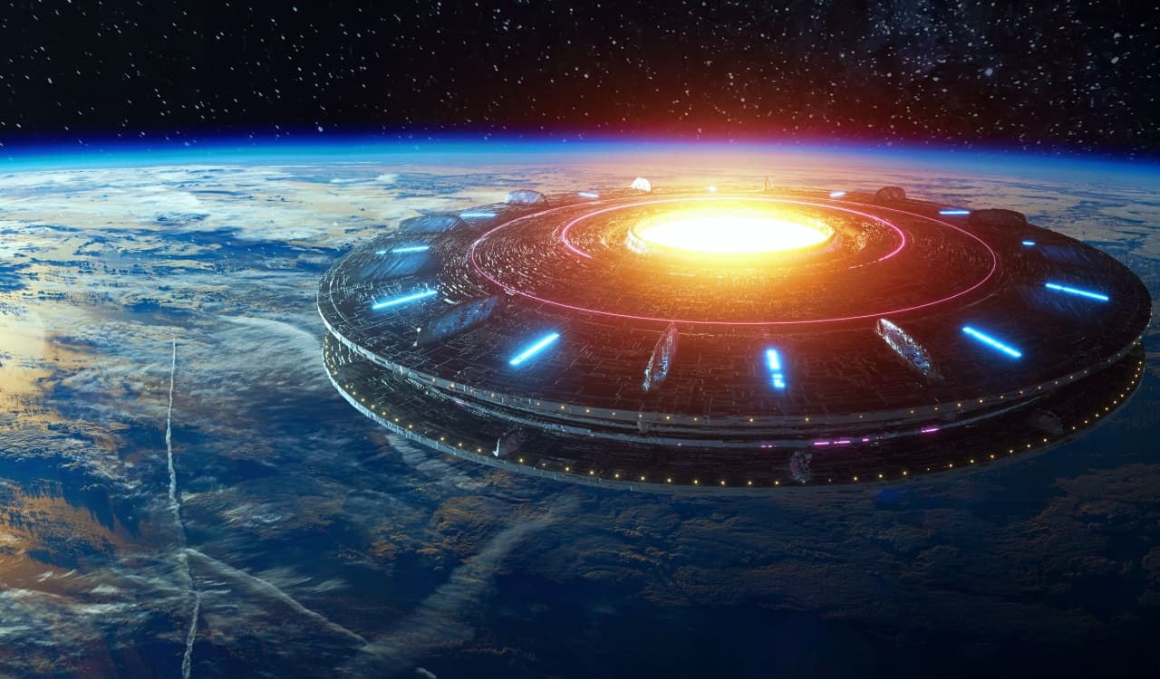 Scientific Conspiracy Theories That Will Reveal People&#8217;s Tin Foil Hats