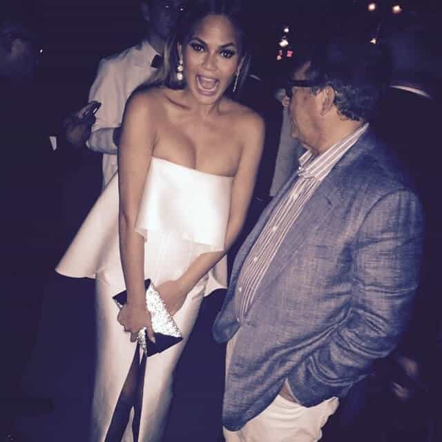 30+ Hilarious And Unexpected Celebrity Wardrobe Malfunctions That Left Us In Shock