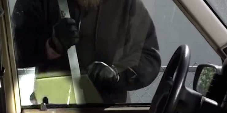 40+ Funny And Surprising TV Mistakes You Never Noticed