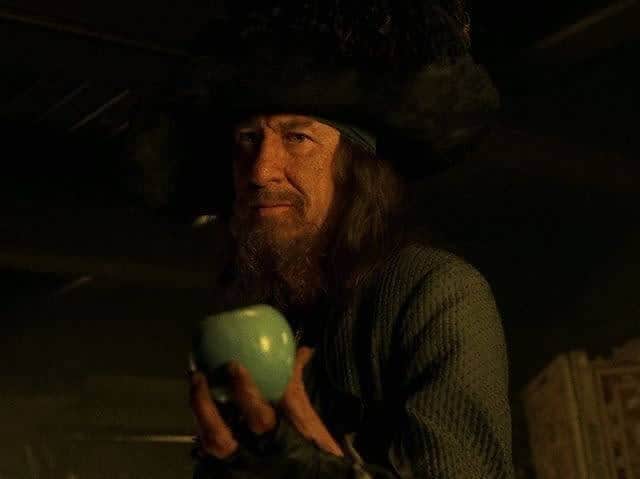 35 Giant Movie Bloopers Even The Biggest Movies Can&#8217;t Hide