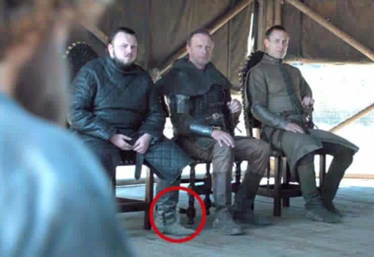 40+ Funny And Surprising TV Mistakes You Never Noticed