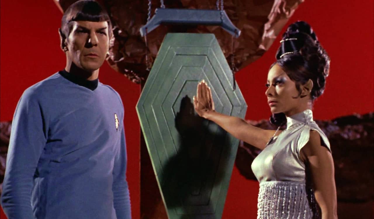 The Coolest Star Trek Episodes To Binge Watch Today – Science Sensei