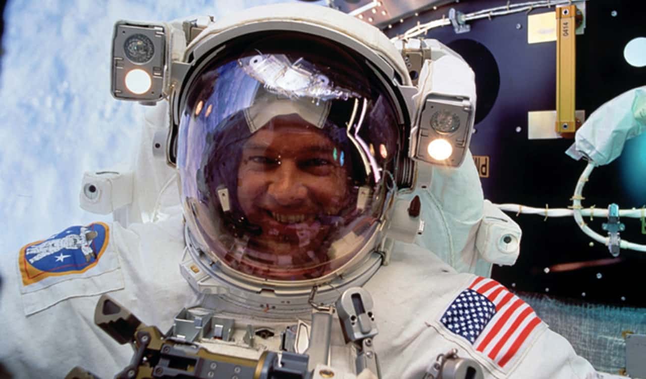 Life After Space: Astronauts Reveal What Happens When They Return To ...