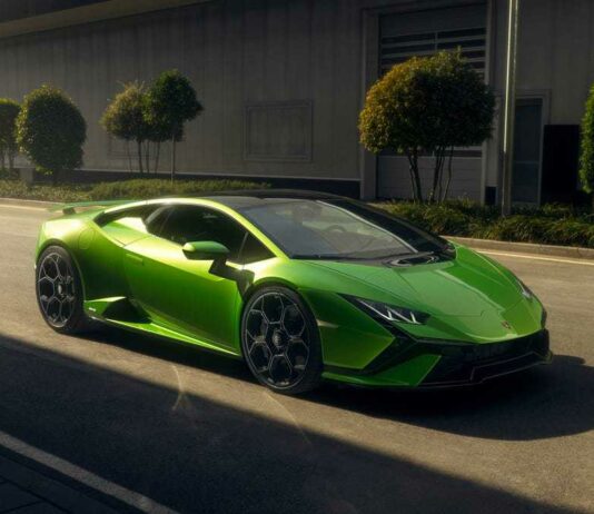 The Coolest and Most High-Tech Cars You Can Find on the Market Right Now