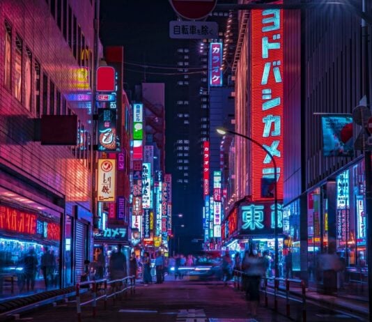 Cities That Big Technology Has Created and Cities It Has Completely Destroyed