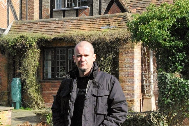 Urban Explorers Go Inside Pink Floyd’s Abandoned Mansion