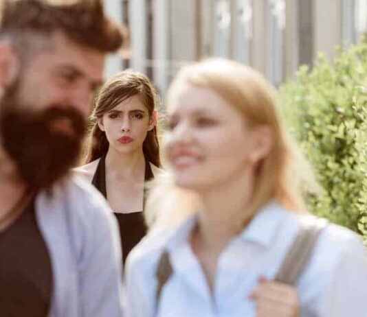 30 Habits and Mindsets of People Who are Unhappy