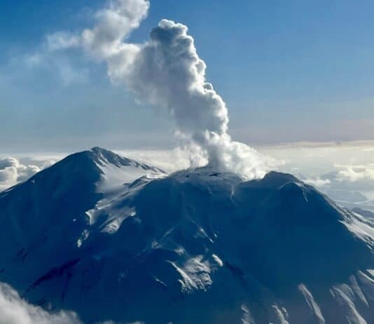 4 Major US Volcanoes Could Erupt in The Next Few Weeks, Here’s Their Status