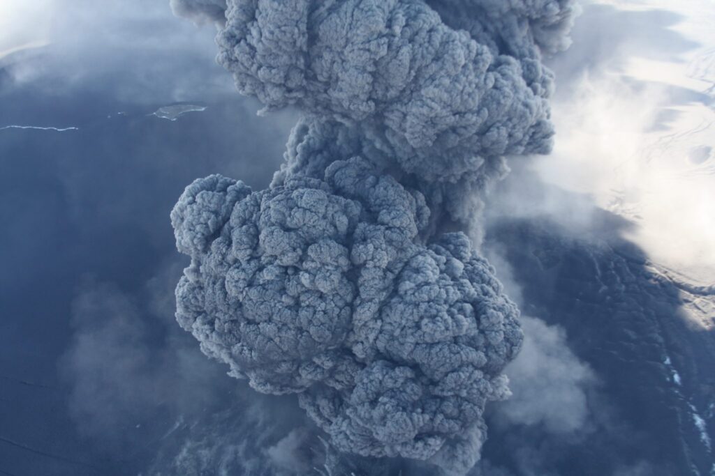4 Major US Volcanoes Could Erupt in The Next Few Weeks, Here&#8217;s Their Status