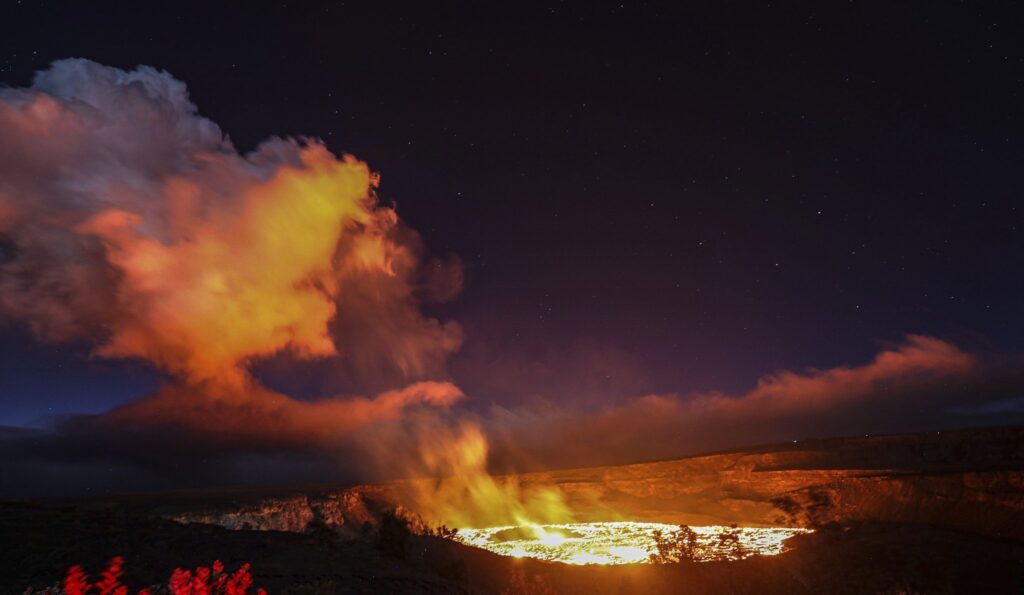 4 Major US Volcanoes Could Erupt in The Next Few Weeks, Here&#8217;s Their Status