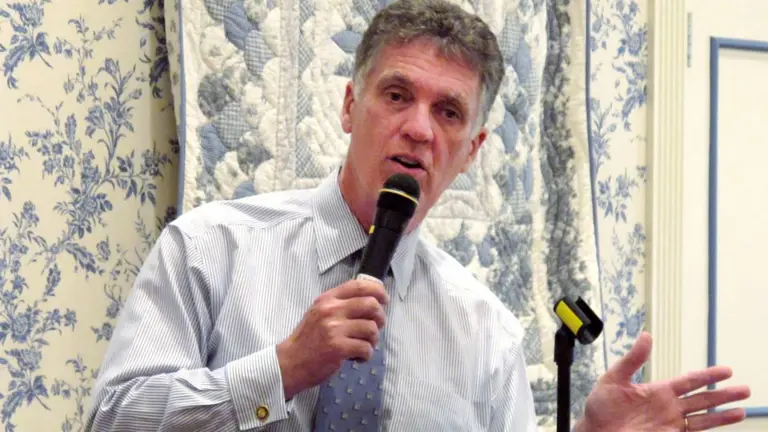 35 Verified Facts About the 2025 Measles Crisis: Debunking Misinformation