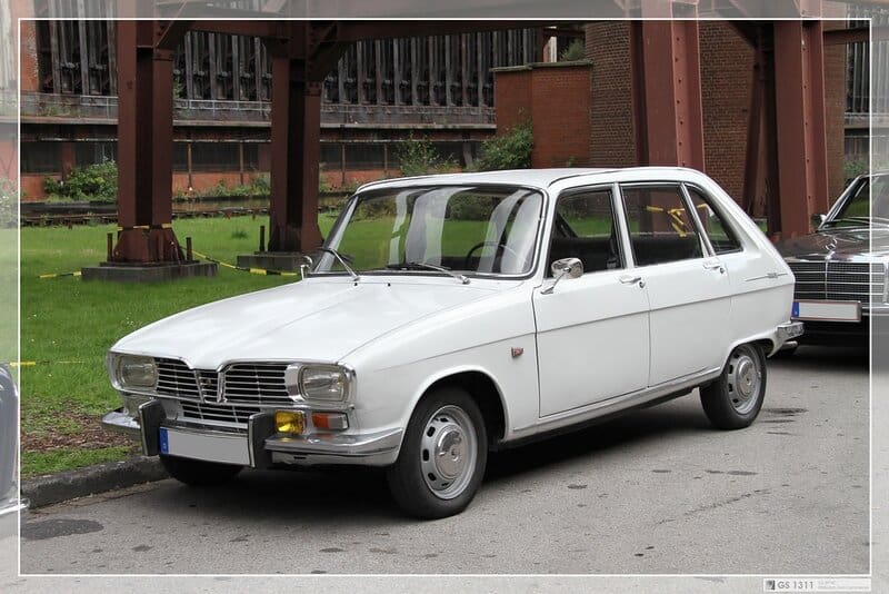 30 Classic Cars That Are 60 in 2025