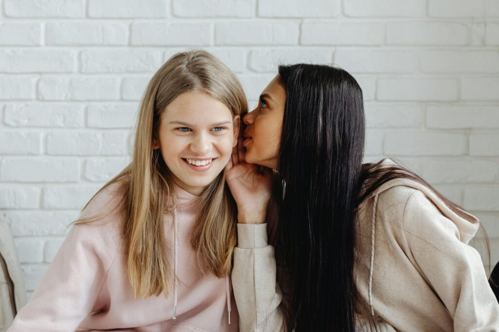 12 Friendship Hacks to Make New Connections as an Adult—and 12 You Need to Stop Doing