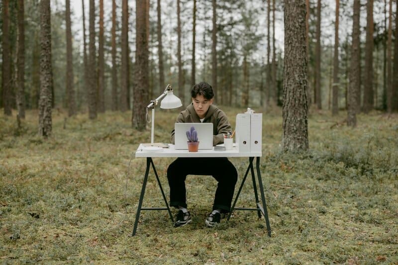 Survival of the Middle Child: 28 Life Skills They’ve Nailed Without Even Trying