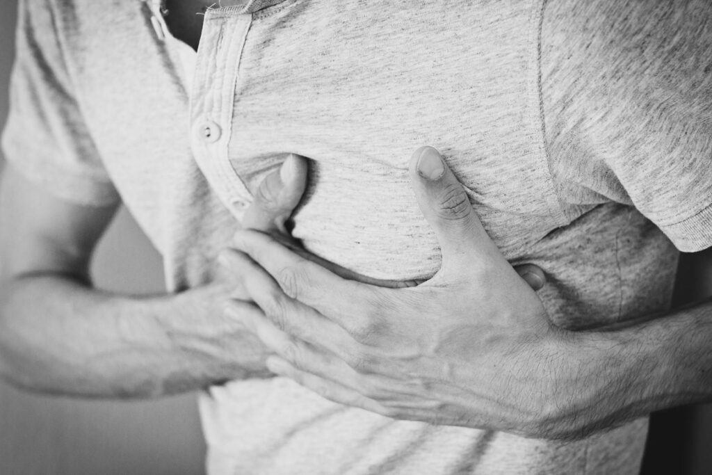 15 Heart Attack Warning Signs + 10 Ways to Protect Yourself That Doctors Swear By