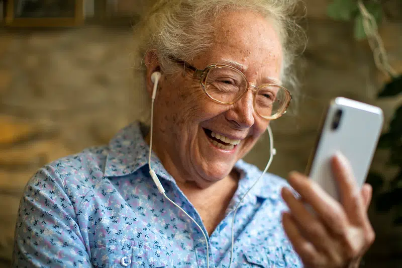 Navigating the Digital Divide: Essential Skills Seniors Need in an Increasingly Online World