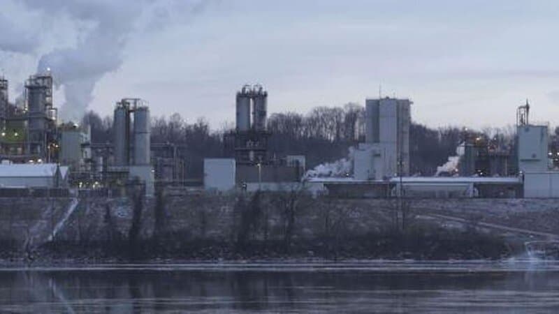 From Lab Accident to Kitchen Staple: 30 Surprising Facts About Teflon&#8217;s Journey (And Why Scientists Are Worried)