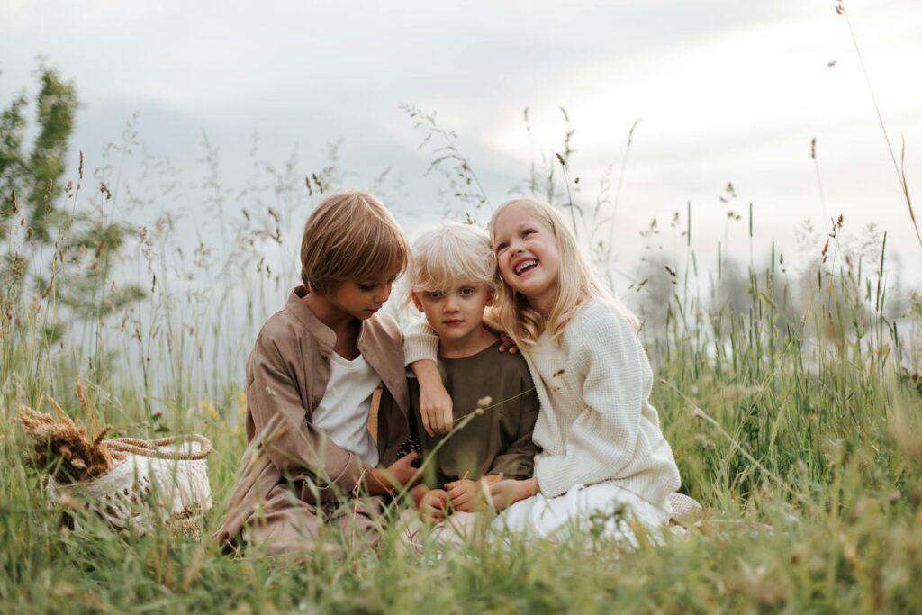 I&#8217;ve studied sibling relationships for 15 years: The 21 childhood patterns that predict adult family harmony