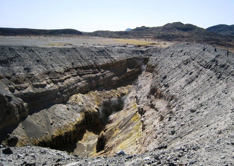 Africa is Literally Splitting in Half &#8211; Here&#8217;s What Scientists Say Will Happen Next