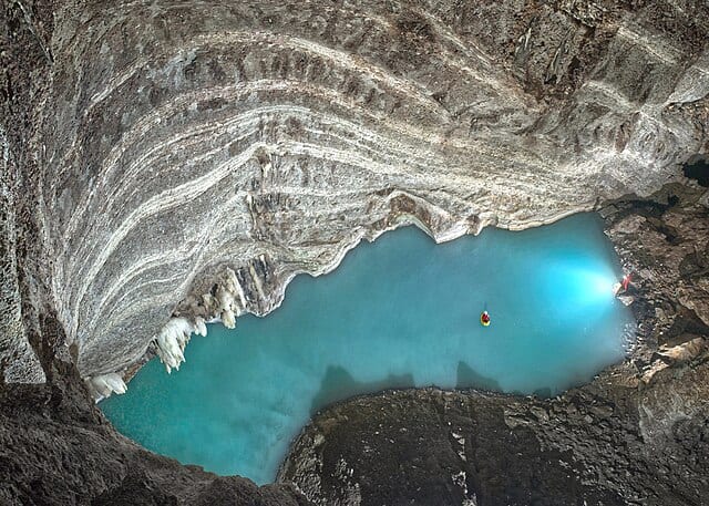 Massive Cavern Discovery Reveals Strange Lake — 21 Secrets Hidden in This Underground Labyrinth