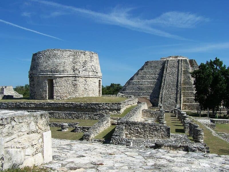 Nearly 3,000-year-old Mayan complex discovered, featuring pyramids and canals