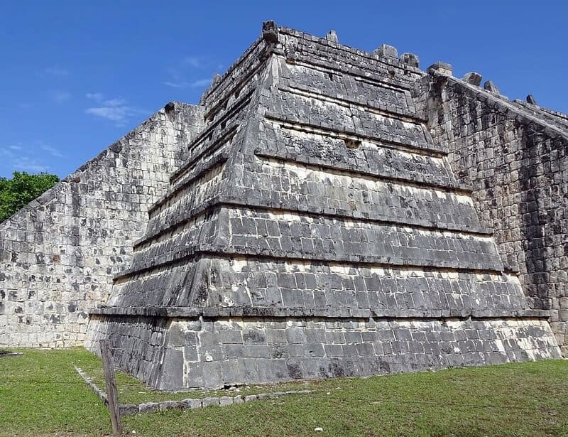 Nearly 3,000-year-old Mayan complex discovered, featuring pyramids and canals