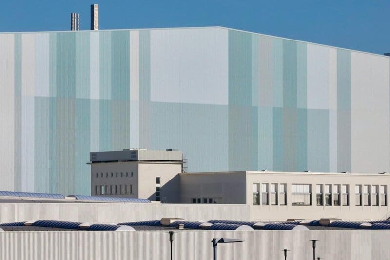 Breakthrough in Solar-Powered Water Splitting Could Revolutionize Clean Energy