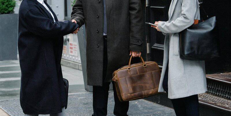 The Rising Importance of Workplace Friendships in Combating Employee Burnout