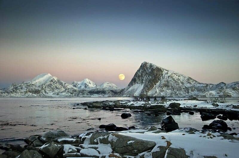 Scientists Discover ‘Hidden Structures’ Deep Beneath the Dark Side of The Moon