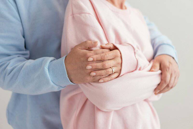 The Science of Attraction Explained — 26 Subconscious Factors That Determine Who You Love