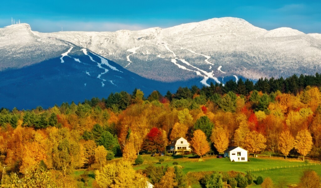 15 Charming Small Towns Attracting Remote Workers in 2025