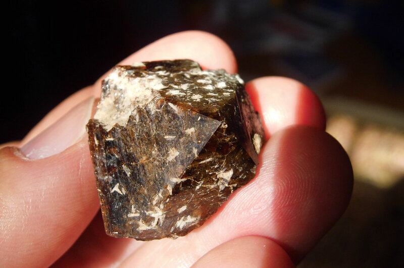 Geologists Find 4.4-Billion-Year-Old Zircon Crystals, Oldest Materials on Earth