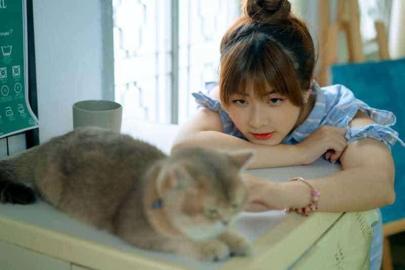 Why Your Cat&#8217;s Purr Is Literally Healing You—The Frequency That Repairs Bones