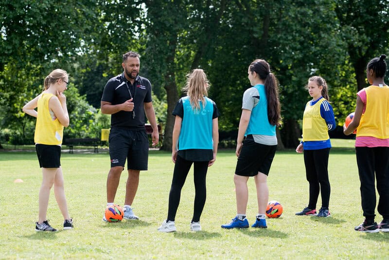 The Volunteer Work That Actually Extends Your Lifespan (Research Proves It)