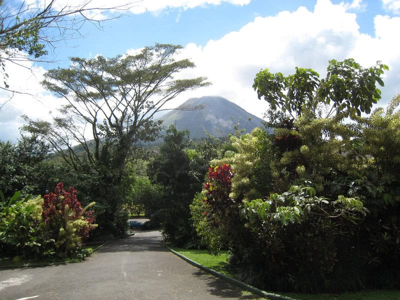 Carbon-Neutral Adventures: How Costa Rica&#8217;s Eco-Lodges Are Redefining Responsible Travel