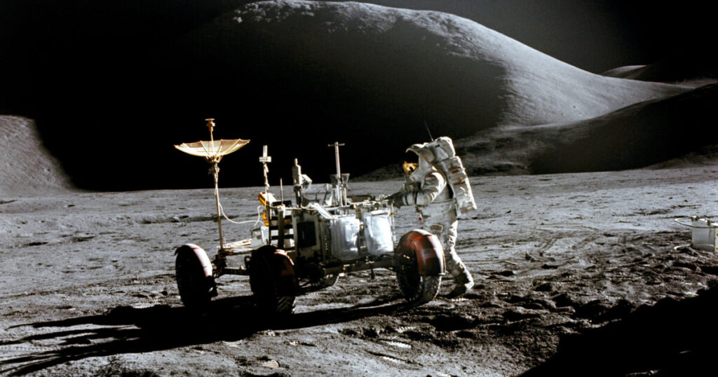 Geologists Find 4.4-Billion-Year-Old Zircon Crystals, Oldest Materials on Earth