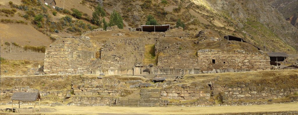 15 Ancient Ruins That Seem to Defy Science