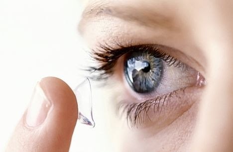 These Contact Lenses Let You See in Complete Darkness (And Work 60x Better With Eyes Shut)