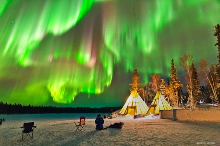 Aurora Alert: How 2025&#8217;s Peak Solar Activity Creates Once-in-a-Lifetime Light Shows