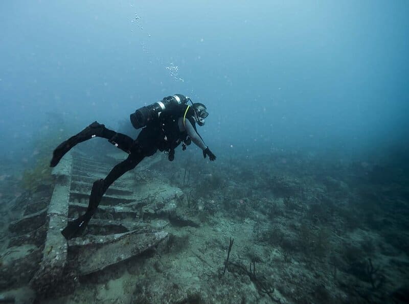 Japan&#8217;s Underwater Mystery: Is the 10,000-Year-Old Yonaguni Monument Nature or Ancient Architecture?