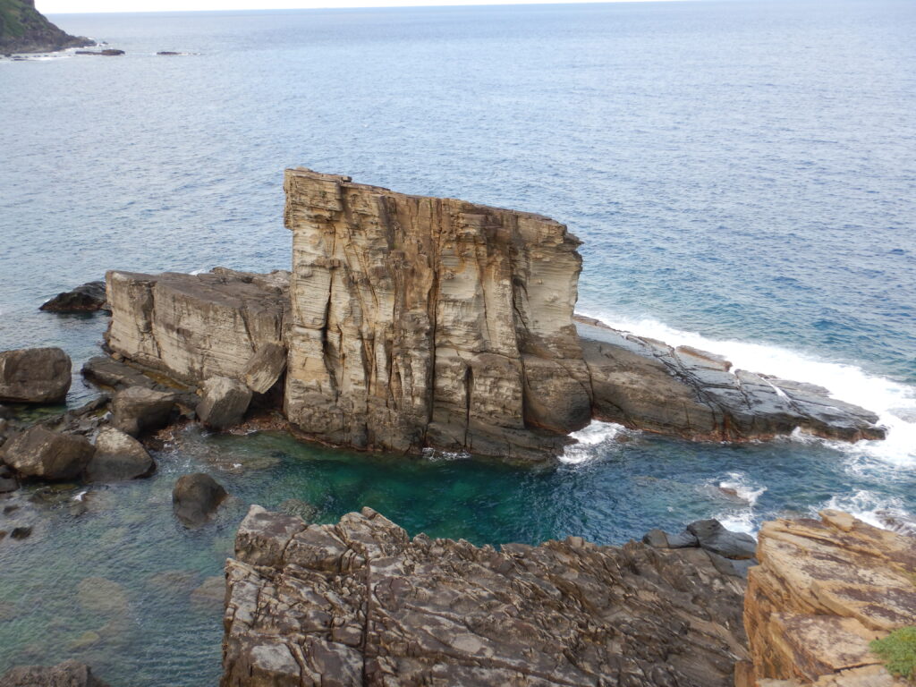 Japan&#8217;s Underwater Mystery: Is the 10,000-Year-Old Yonaguni Monument Nature or Ancient Architecture?