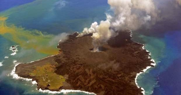 Volcanic Genesis: How 2025&#8217;s Most Dramatic Island Formation Reveals Earth&#8217;s Creative Power