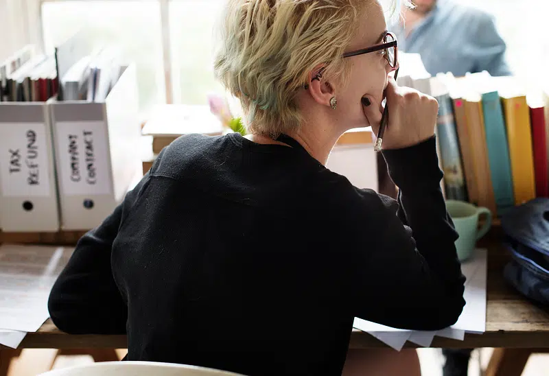 The Bias Blind Spot: Why Smart People Make Stupid Choices (And How to Stop)