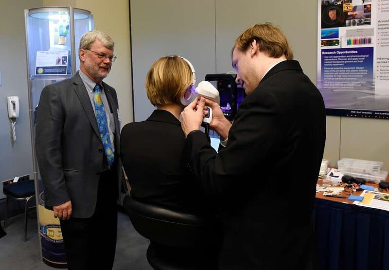 The Hearing Loss-Dementia Connection Scientists Just Discovered