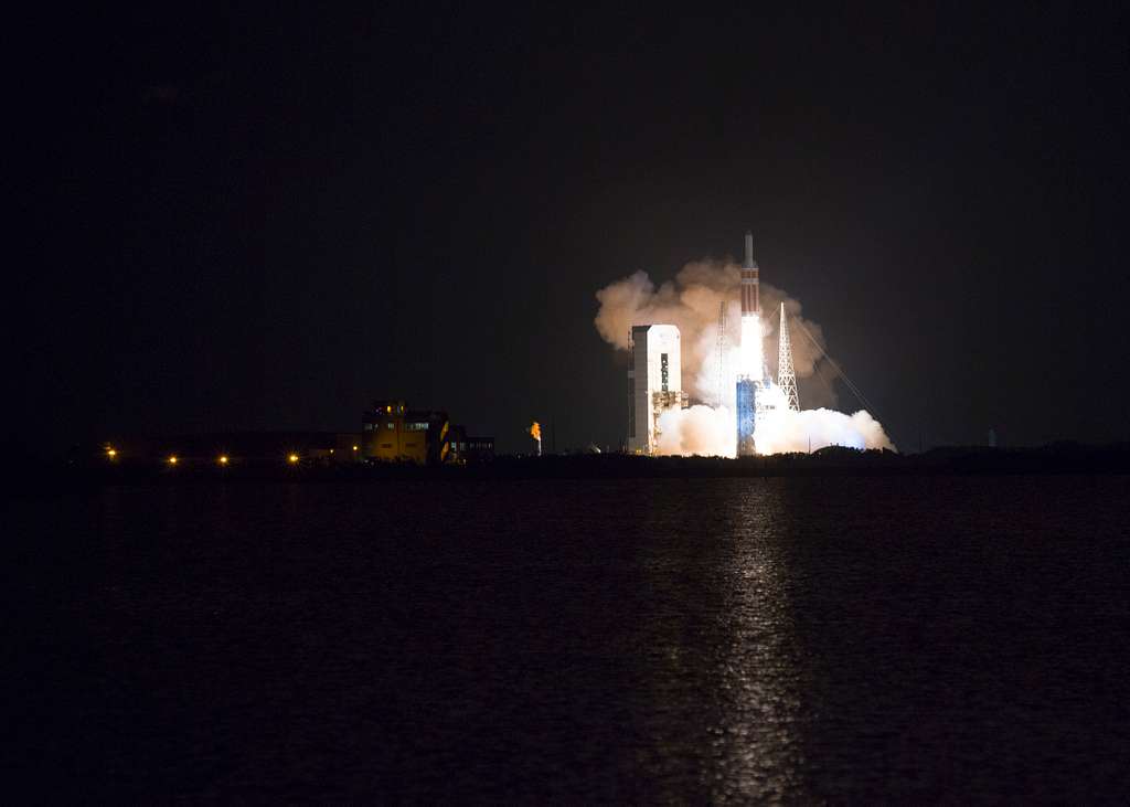 NASA Probe Becomes Fastest Human-Made Object Ever, Reaching 430,000 MPH Near Sun