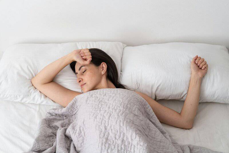 The Sleep Position That Prevents Alzheimer&#8217;s (According to Brain Scans)
