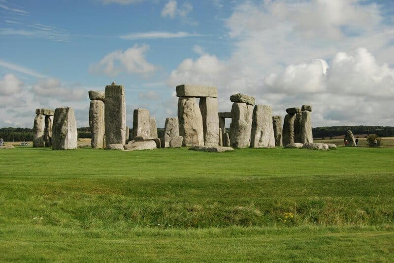 15 Ancient Ruins That Seem to Defy Science